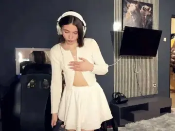 NydiaFuelling  live sex cam