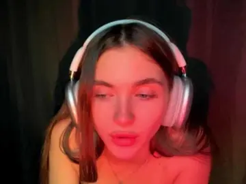 NydiaFuelling  live sex cam