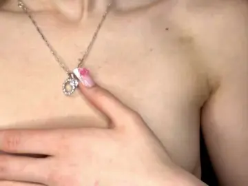 NydiaFuelling  live sex cam