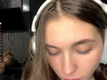 NydiaFuelling  live sex cam