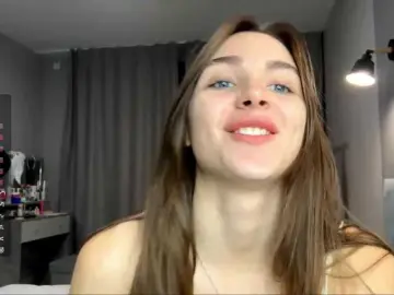 NydiaFuelling  live sex cam