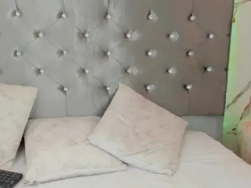 Vanessaa-squirt  live sex cam