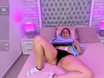 LuluWest  live sex cam