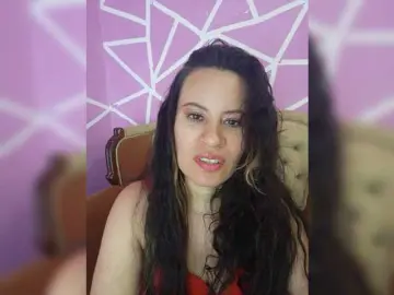 Rhaelya  live sex cam