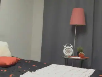 RoxySkyBlue  live sex cam