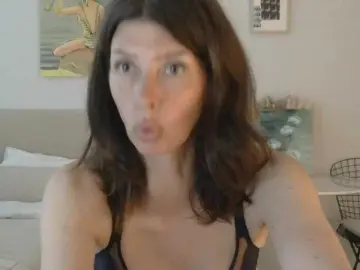 RoxySkyBlue  live sex cam