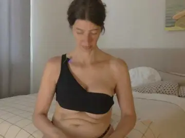 RoxySkyBlue  live sex cam