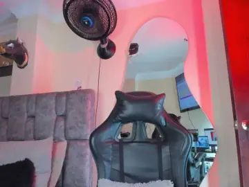 Danielasexya  live sex cam