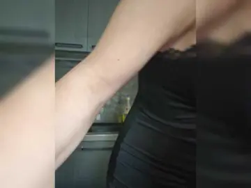 FoxxyAna  live sex cam