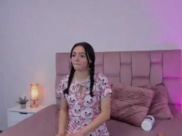 Pulis-bell  live sex cam