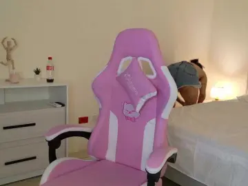 RileyWomms  live sex cam