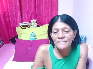 SLUTTYROXY  live sex cam