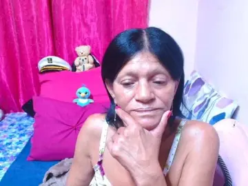 SLUTTYROXY  live sex cam
