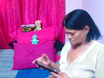 SLUTTYROXY  live sex cam