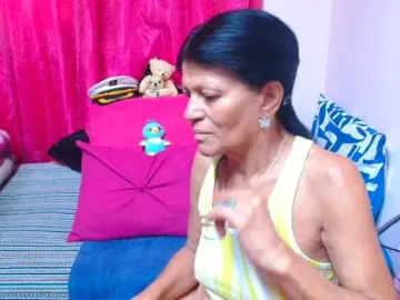 SLUTTYROXY  live sex cam
