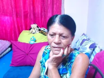 SLUTTYROXY  live sex cam
