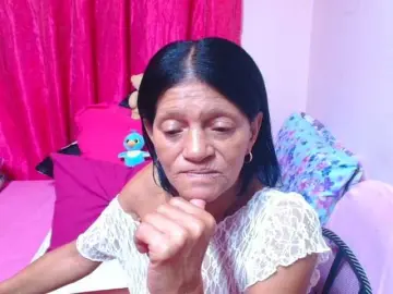 SLUTTYROXY  live sex cam