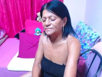 SLUTTYROXY  live sex cam