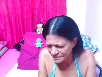 SLUTTYROXY  live sex cam