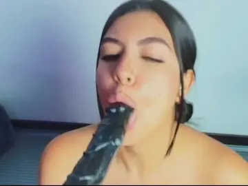 Scott-jennifer  live sex cam