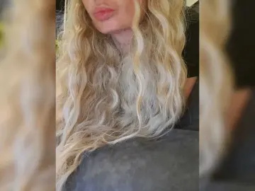 Sofaa  live sex cam