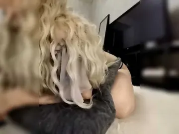 Sofaa  live sex cam