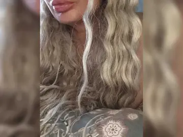 Sofaa  live sex cam