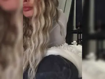 Sofaa  live sex cam
