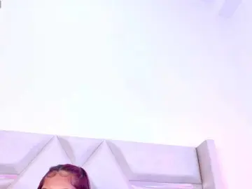 YesyHills  live sex cam