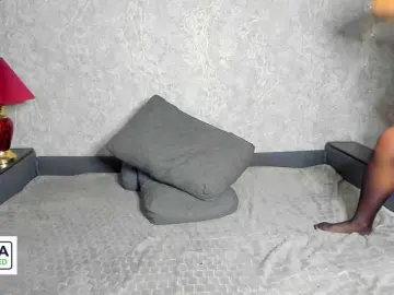 Xoralamoralx  live sex cam