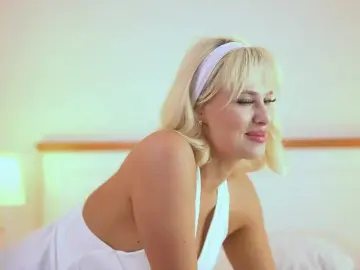 AdelineKing  live sex cam