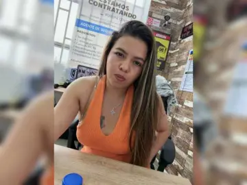 Ariana--7  live sex cam