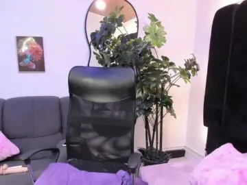 Emilytomson  live sex cam