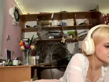 LeilaGerveler  live sex cam