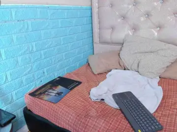 NAHOMY-FENTY  live sex cam