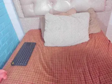 NAHOMY-FENTY  live sex cam