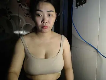 Uhem112  live sex cam