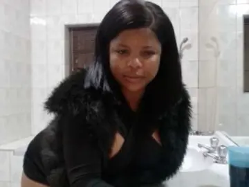 Fifibae  live sex cam