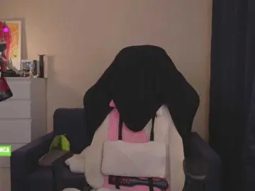 CreamMeow  live sex cam