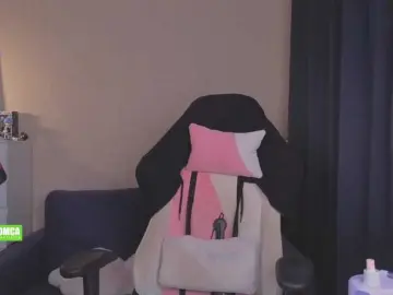 CreamMeow  live sex cam