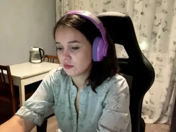 ElaSteinmiller  live sex cam