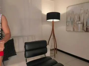 LizzHamilton  live sex cam