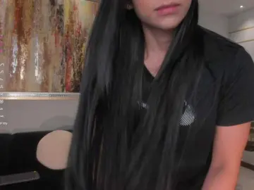 LizzHamilton  live sex cam