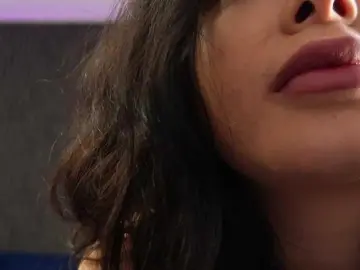 Melisa-Babe  live sex cam