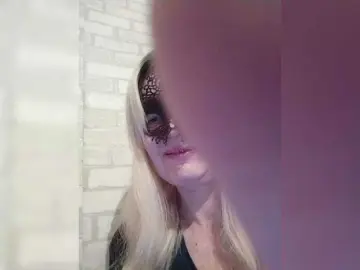 TatKotik  live sex cam