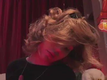 Queen-of-tease  live sex cam