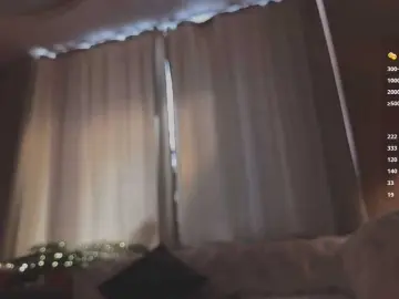 Queen-of-tease  live sex cam