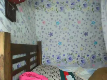 Christina-2  live sex cam