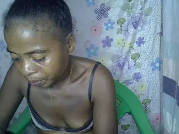 Christina-2  live sex cam