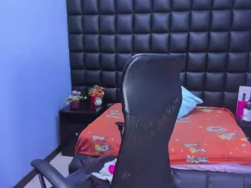 Cloe-candy  live sex cam